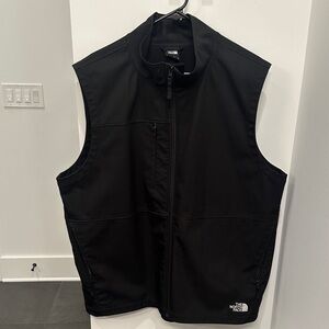 NorthFace Mens lightweight vest